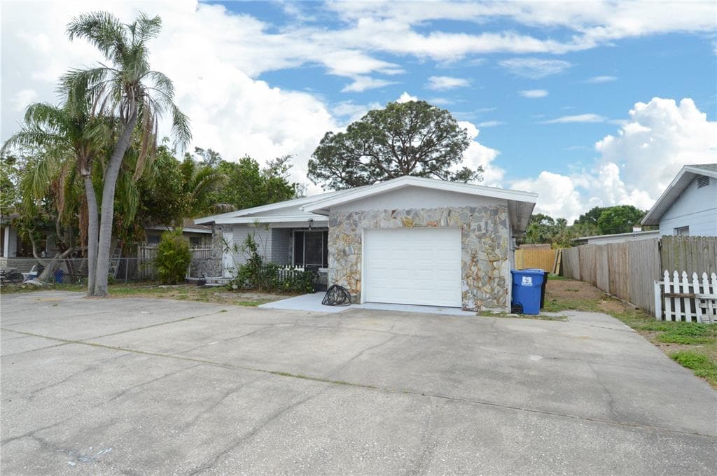 5824 5TH AVENUE N ST PETERSBURG, FL 33710