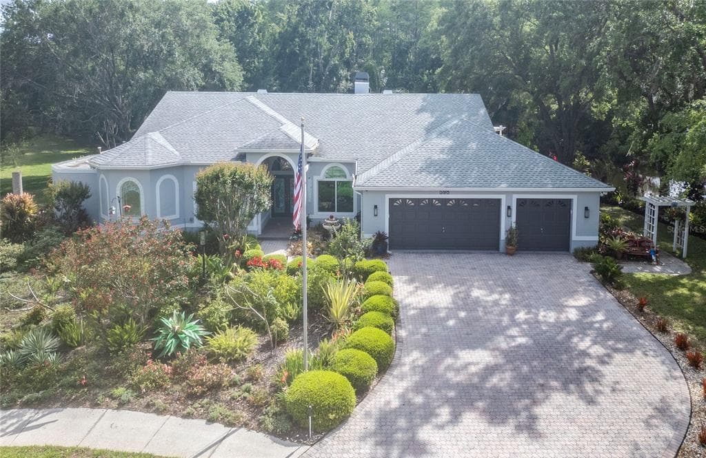 598 MANISHA PLACE TARPON SPRINGS, FL 34688