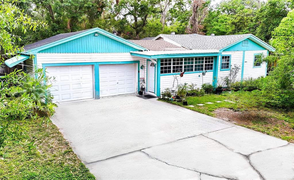 8712 N TEMPLE AVENUE TAMPA, FL 33617