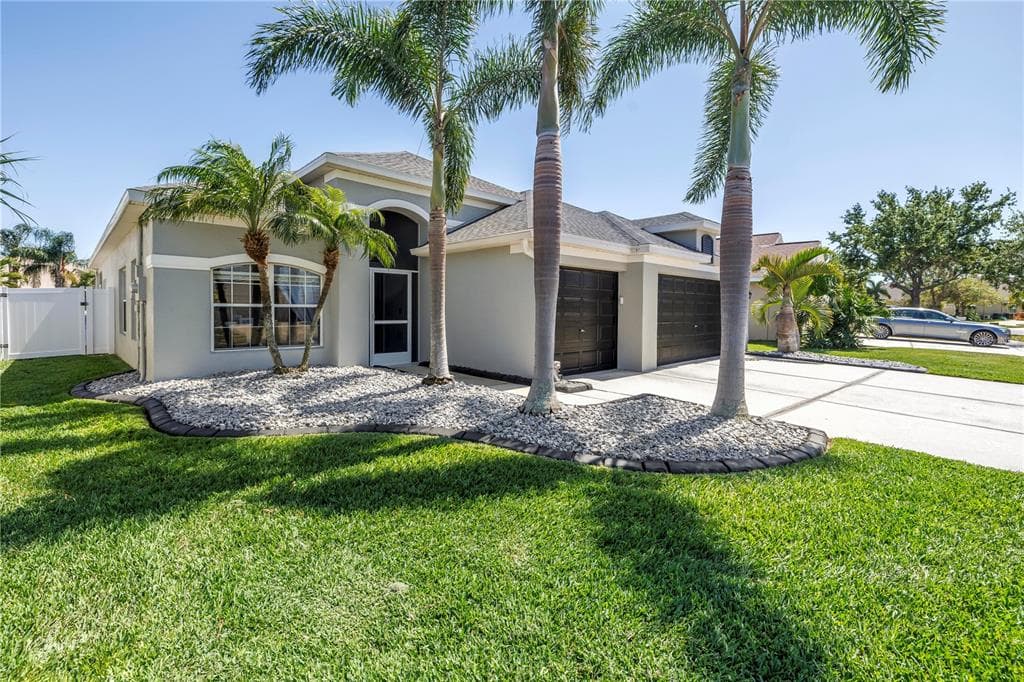 511 YORK DALE DRIVE RUSKIN, FL 33570