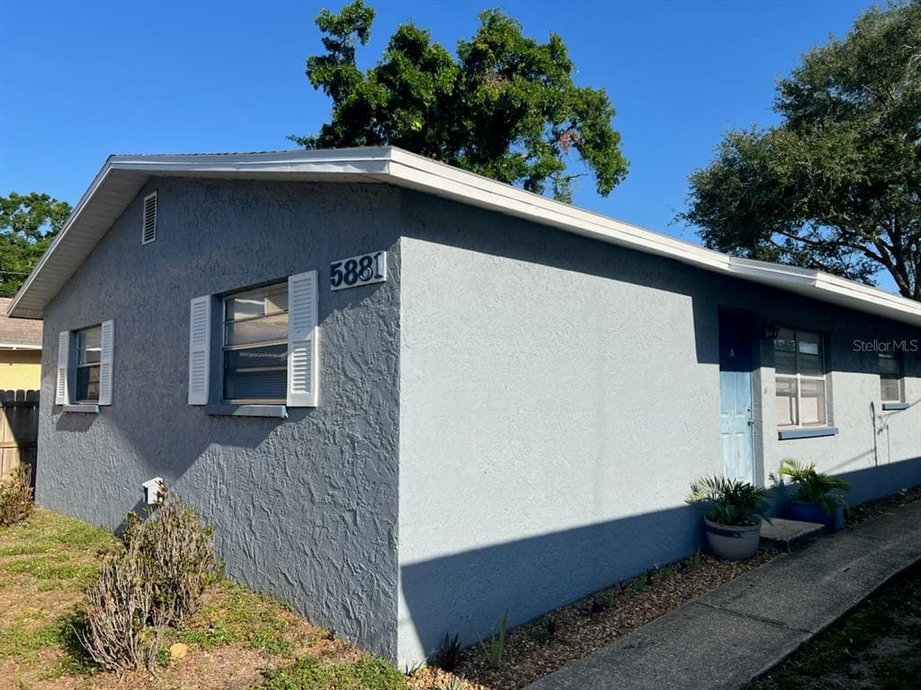 5881 72ND AVENUE N PINELLAS PARK, FL 33781