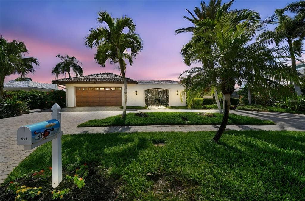 854 HARBOR ISLAND