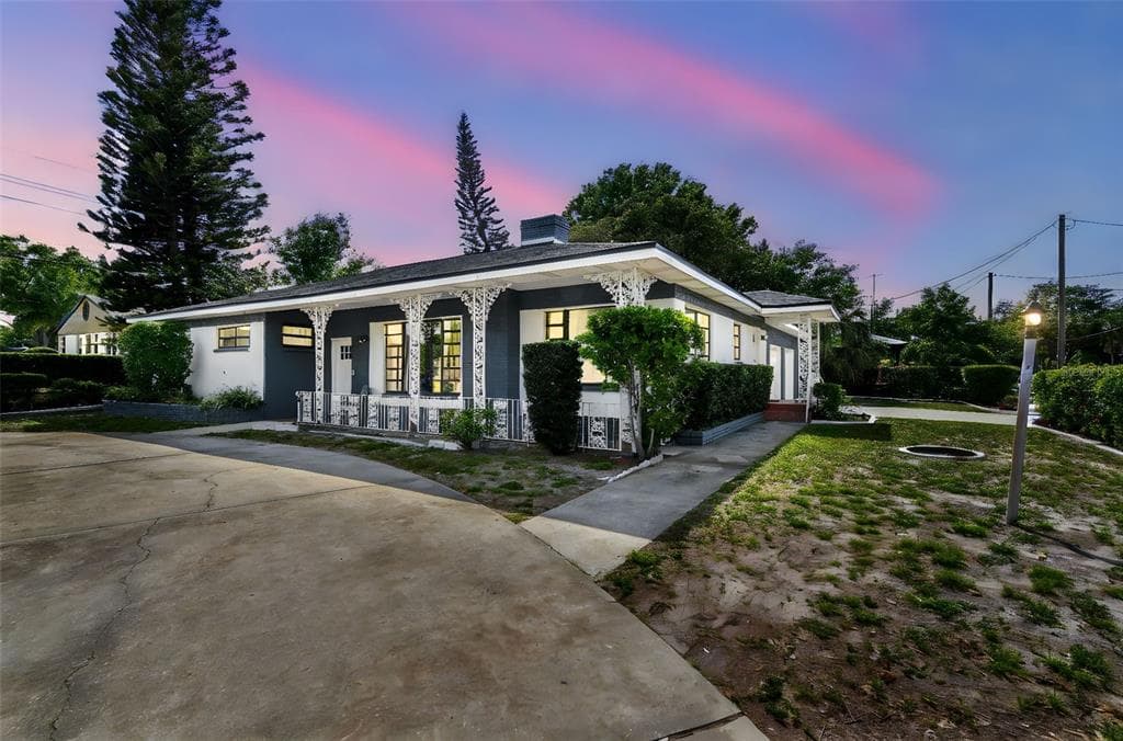1902 W NASSAU STREET TAMPA, FL 33607