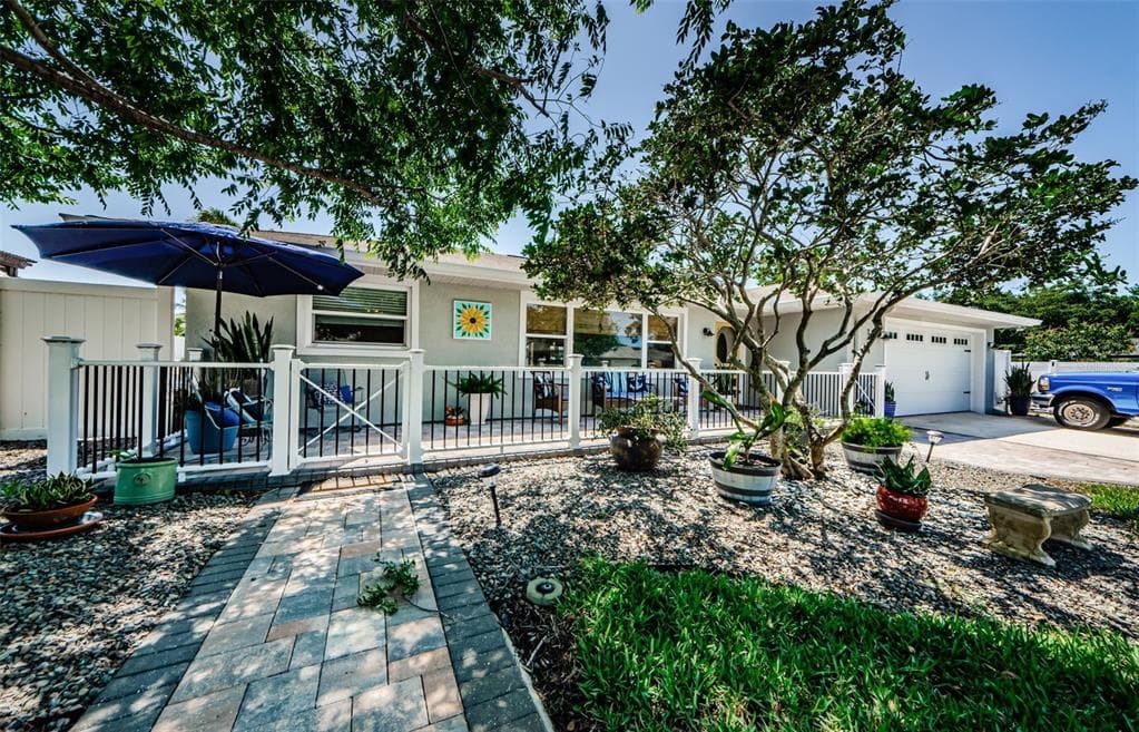 154 SUNSHINE DRIVE PALM HARBOR, FL 34684