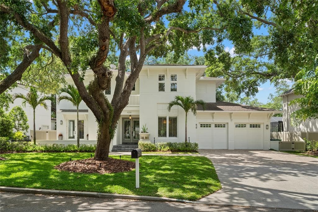 4204 W BEACHWAY DRIVE TAMPA, FL 33609