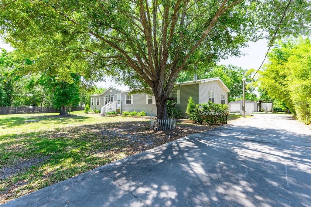 3319 FOX RIDGE BOULEVARD WESLEY CHAPEL, FL 33543