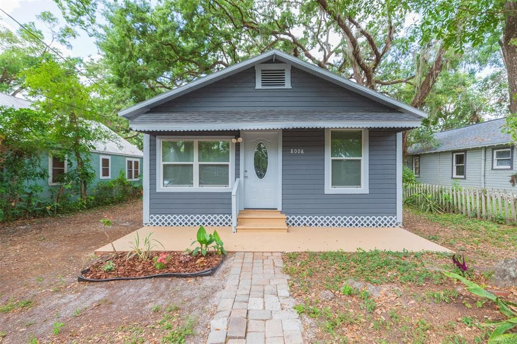 8008 N ALASKA STREET TAMPA, FL 33604