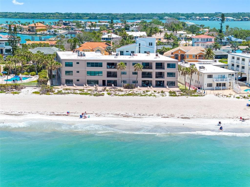 3210 GULF BOULEVARD UNIT 108 BELLEAIR BEACH, FL 33786