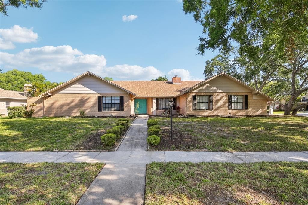 170 FOXFIRE LANE