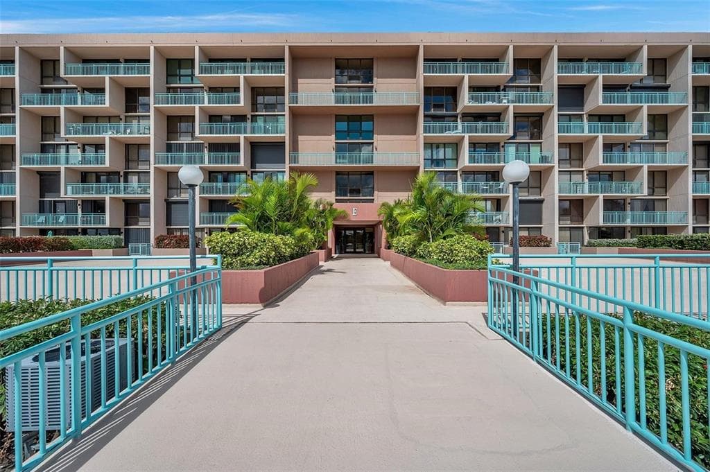 1 KEY CAPRI UNIT 112E TREASURE ISLAND, FL 33706