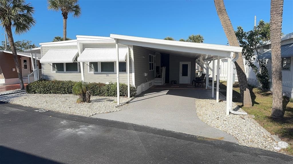 4851 W GANDY BOULEVARD UNIT B12L28 TAMPA, FL 33611