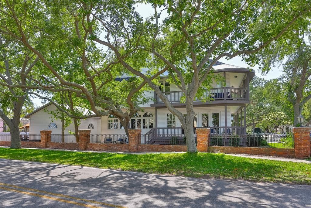 2802 OLD BAYSHORE WAY