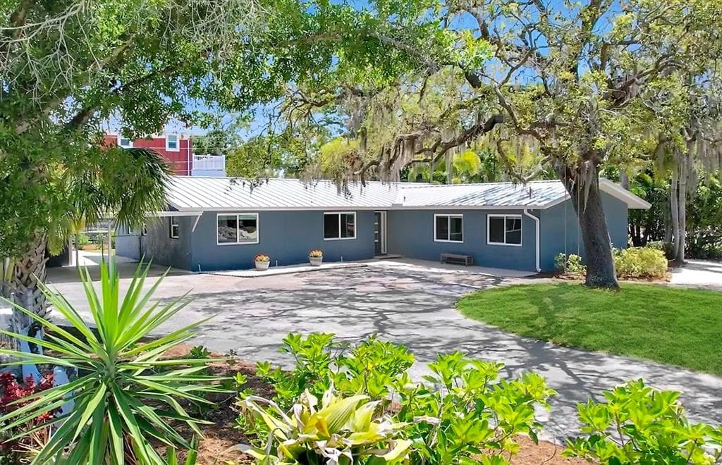 600 BETMOR LANE PALM HARBOR, FL 34683
