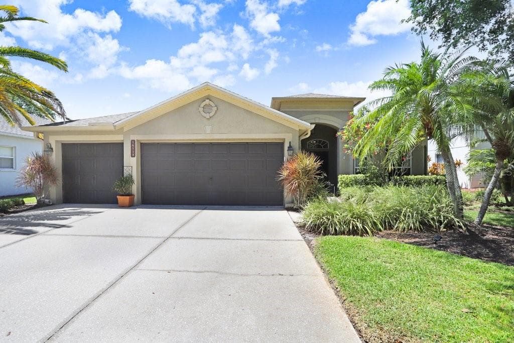 16118 LYTHAM DRIVE ODESSA, FL 33556
