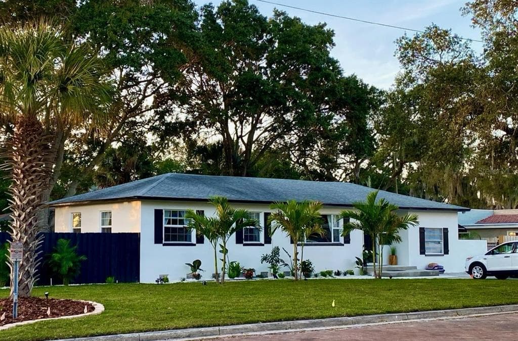 1600 PASADENA DR DUNEDIN, FL 34698
