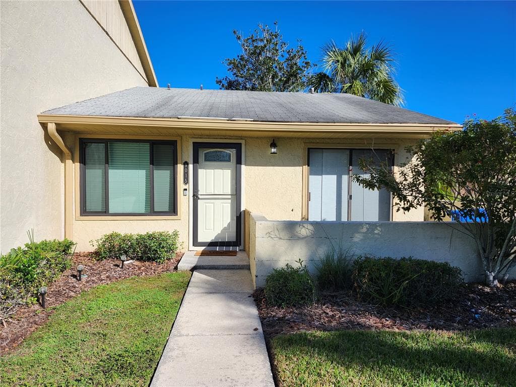 9015 PEBBLE CREEK DRIVE TAMPA, FL 33647