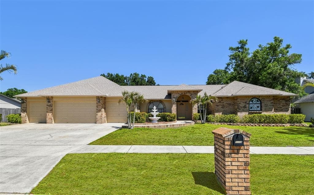 2914 TIMBER KNOLL DRIVE VALRICO, FL 33596