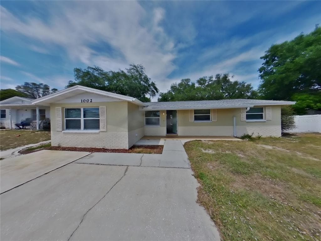 1002 WINDSOR HILL WAY TARPON SPRINGS, FL 34689