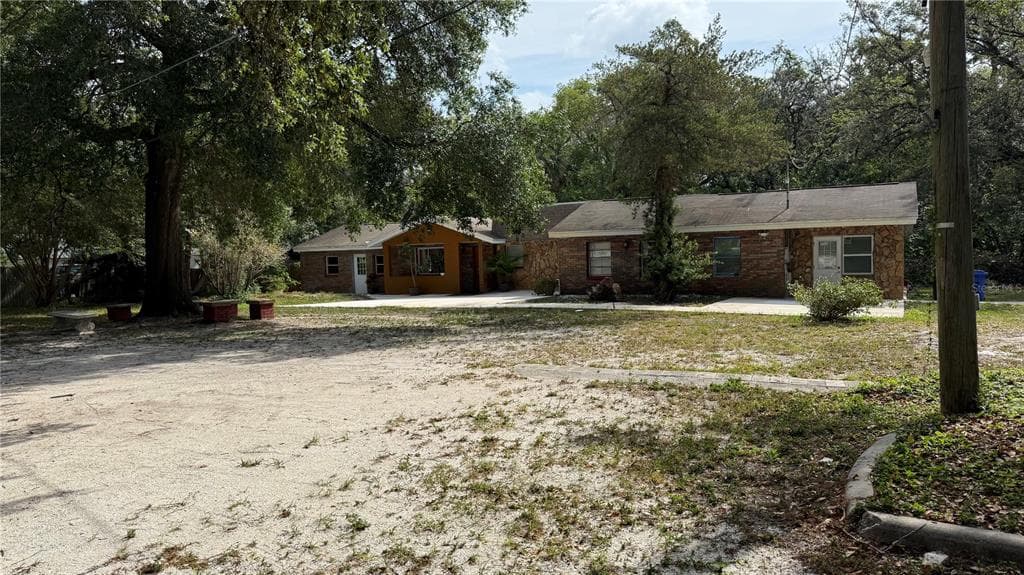 11727 N OLA AVENUE TAMPA, FL 33612