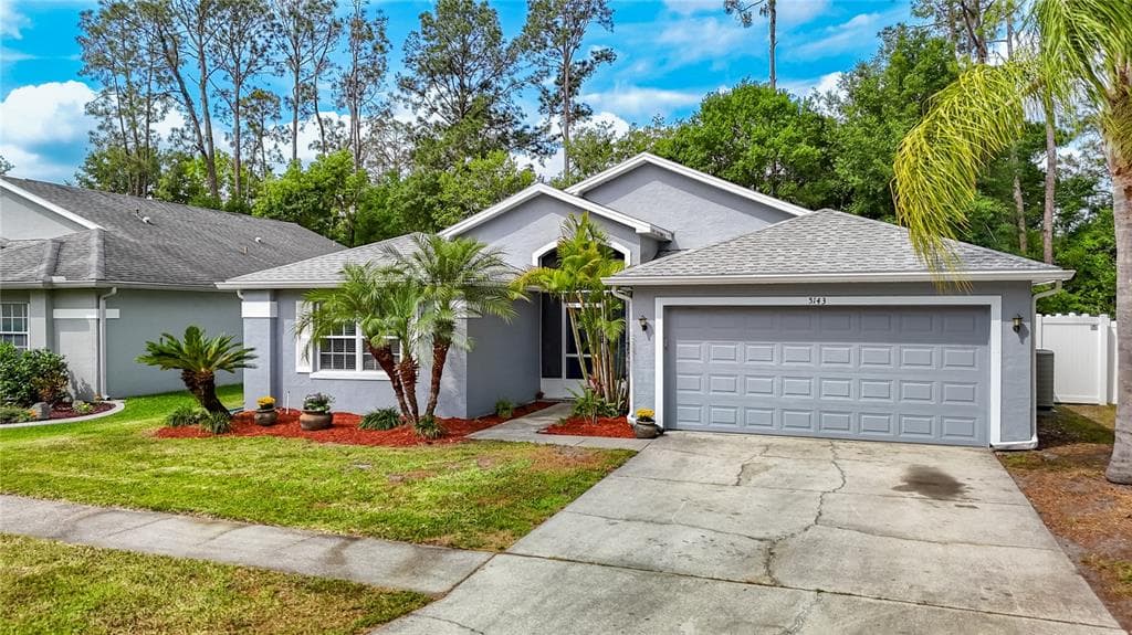 5143 NEW BRITTANY LANE ZEPHYRHILLS, FL 33541