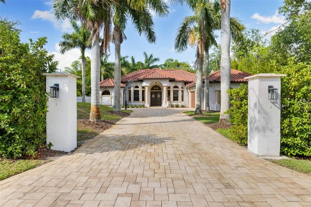 17347 LINDA VISTA CIRCLE LUTZ, FL 33548