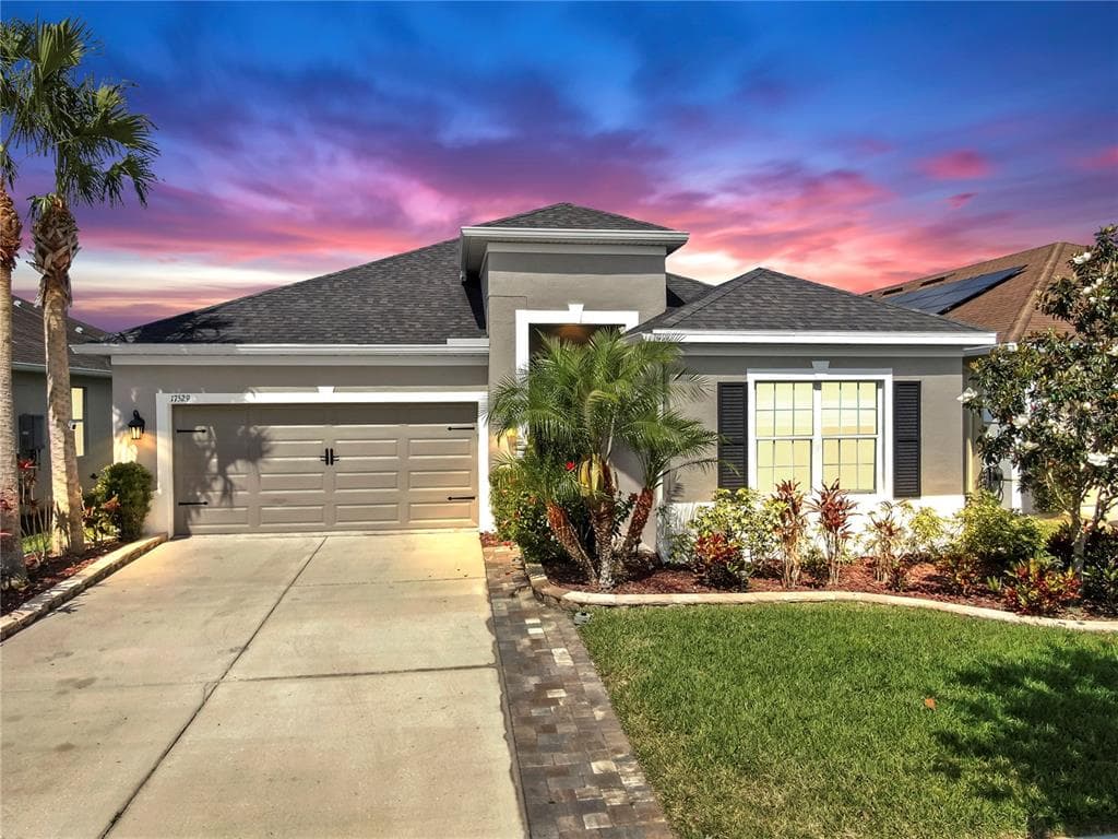 17529 BUCKINGHAM GARDEN DRIVE LITHIA, FL 33547