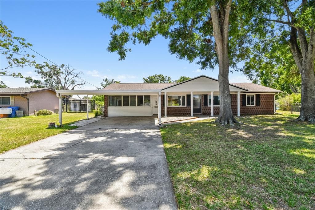 6922 SPENCER CIRCLE