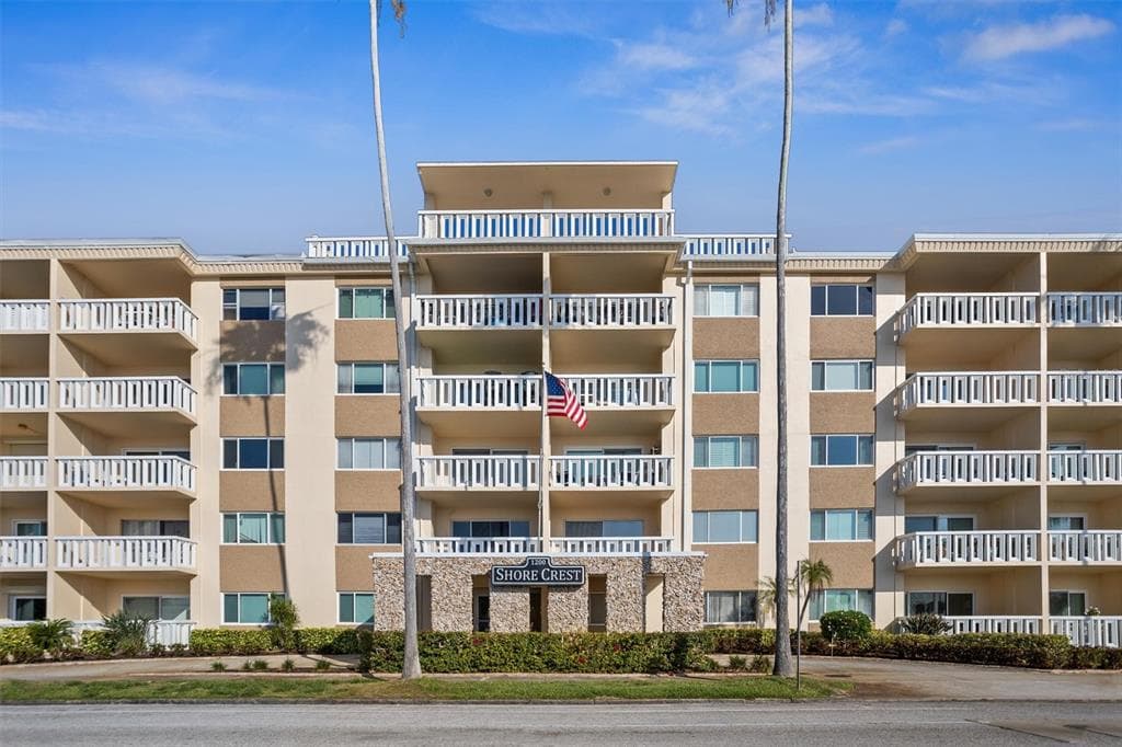 1200 N SHORE DRIVE NE UNIT 414 ST PETERSBURG, FL 33701