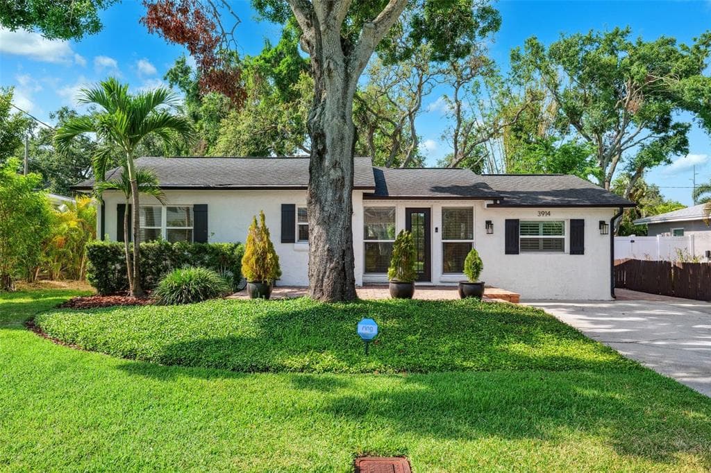 3914 W CLEVELAND STREET TAMPA, FL 33609