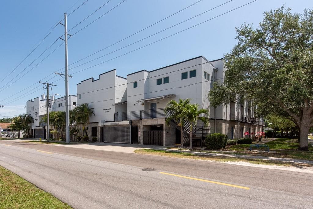 5008 S MACDILL AVENUE UNIT 10 TAMPA, FL 33611