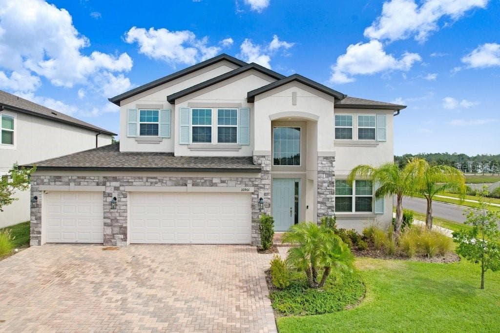 10901 SUNDRIFT DRIVE TAMPA, FL 33647