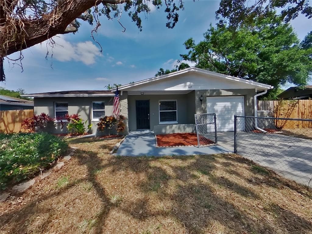 607 FALKIRK AVENUE VALRICO, FL 33594