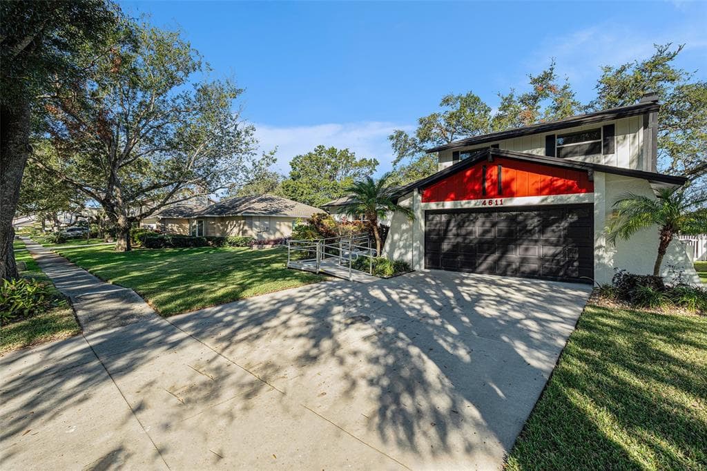 4611 LANDSCAPE DRIVE TAMPA, FL 33624