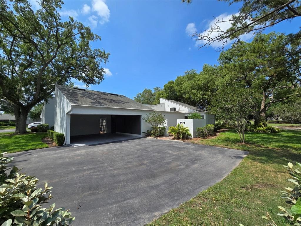 4175 NORTHMEADOW CIRCLE UNIT 4175 TAMPA, FL 33618