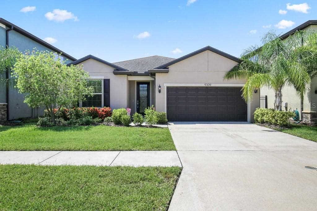 9309 TRADEWATER OAKS COURT RIVERVIEW, FL 33578