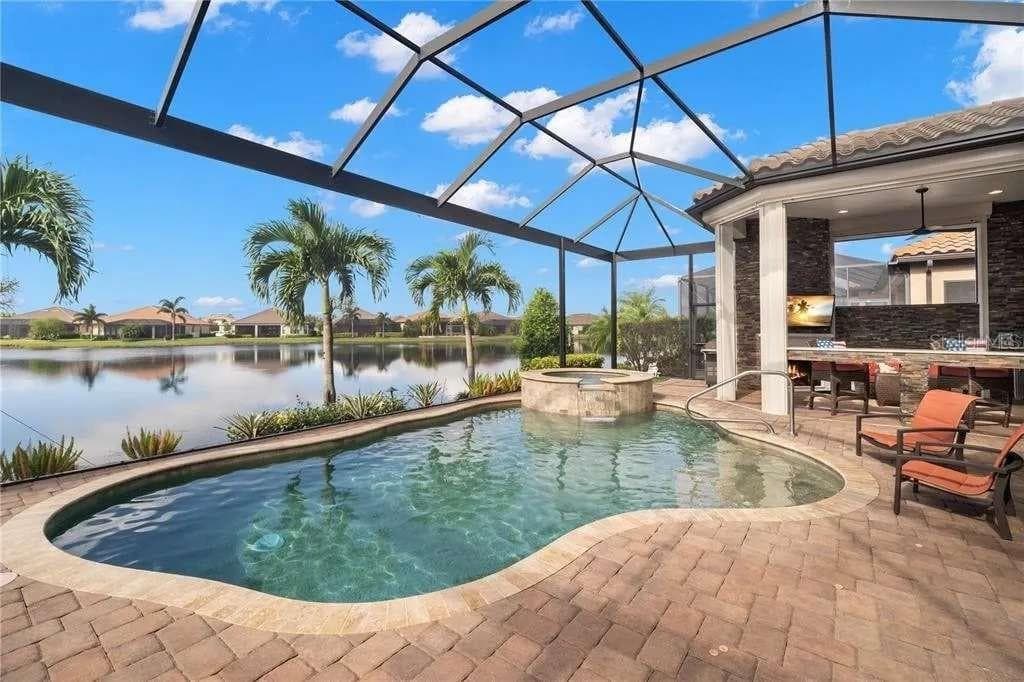 13208 MALACHITE DRIVE BRADENTON, FL 34211