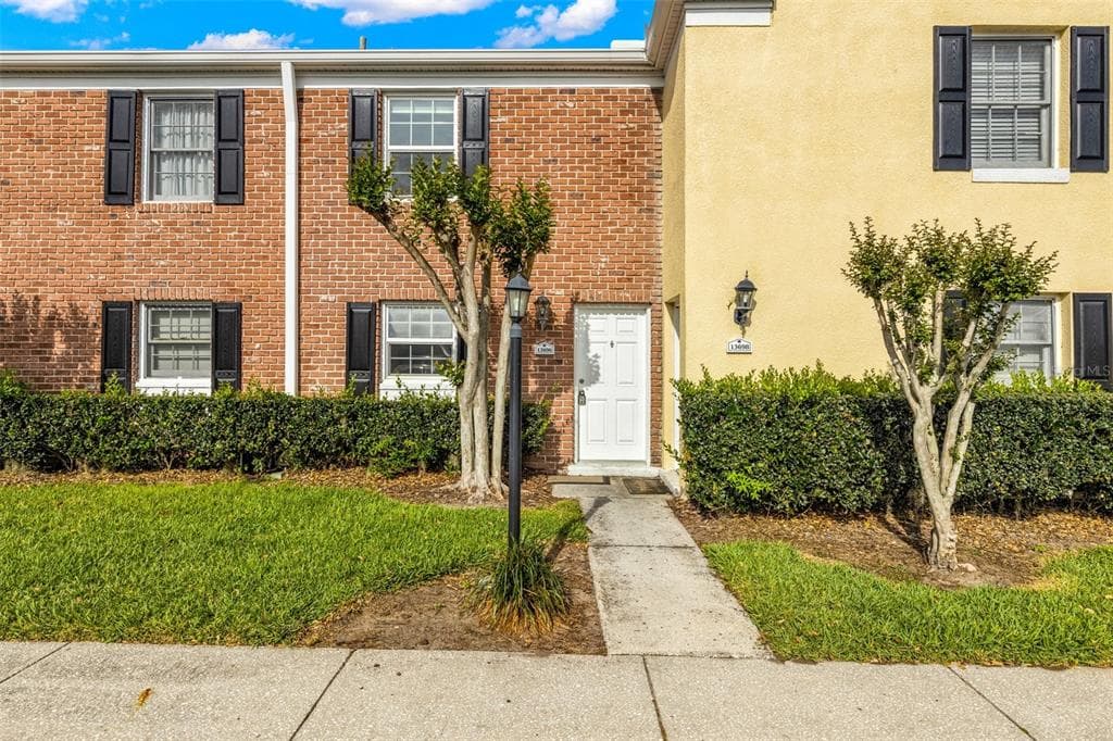 13696 ORANGE SUNSET DRIVE UNIT 13696 TAMPA, FL 33618