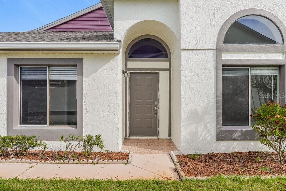 68 LAKEPOINTE CIRCLE KISSIMMEE, FL 34743