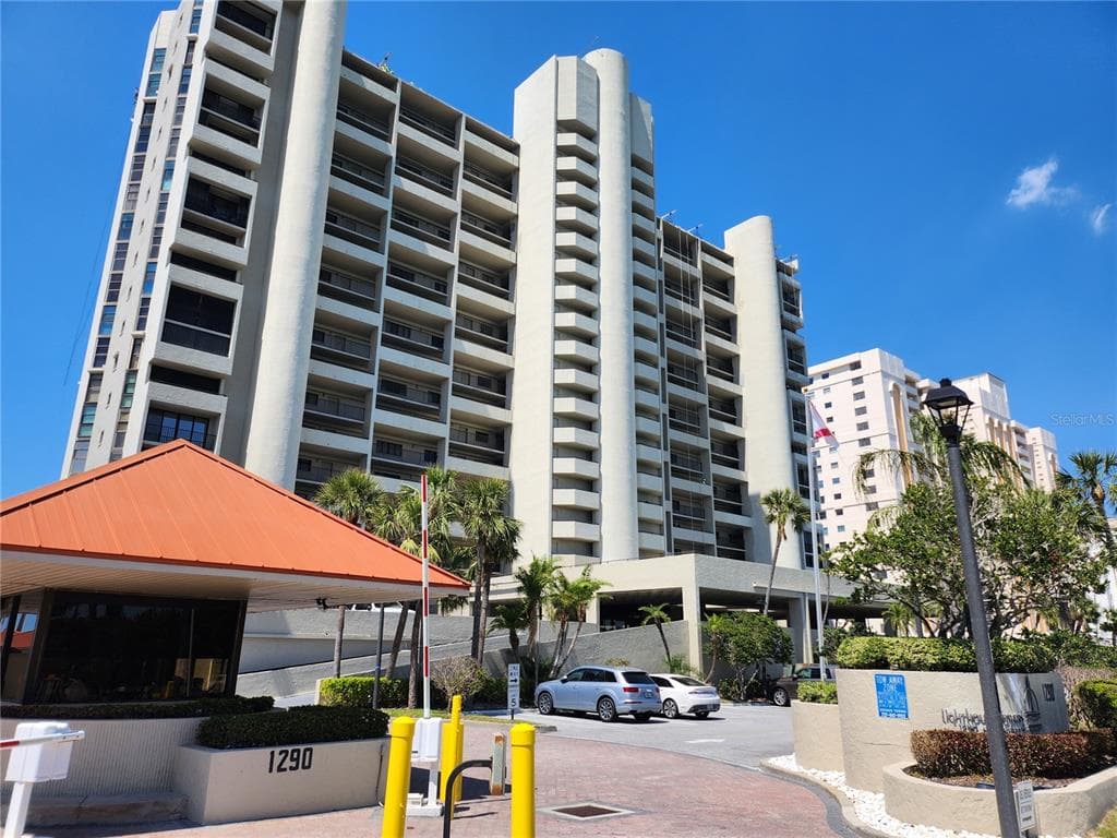 1290 GULF BOULEVARD UNIT 1701
