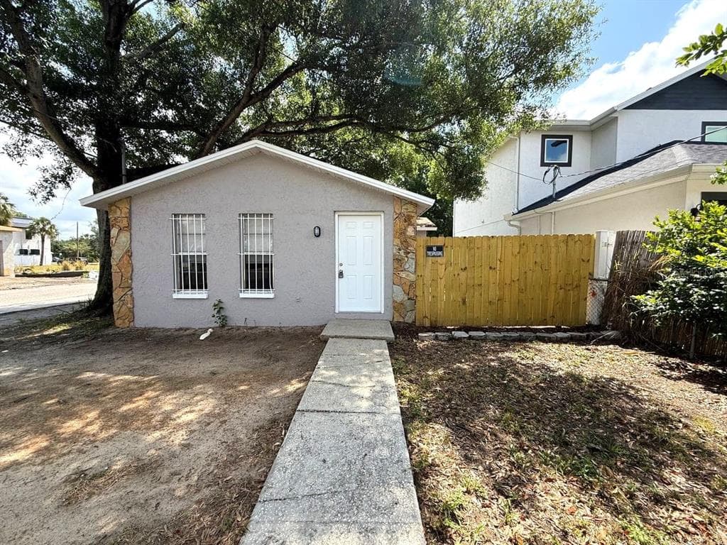 2811 N 21ST STREET TAMPA, FL 33605