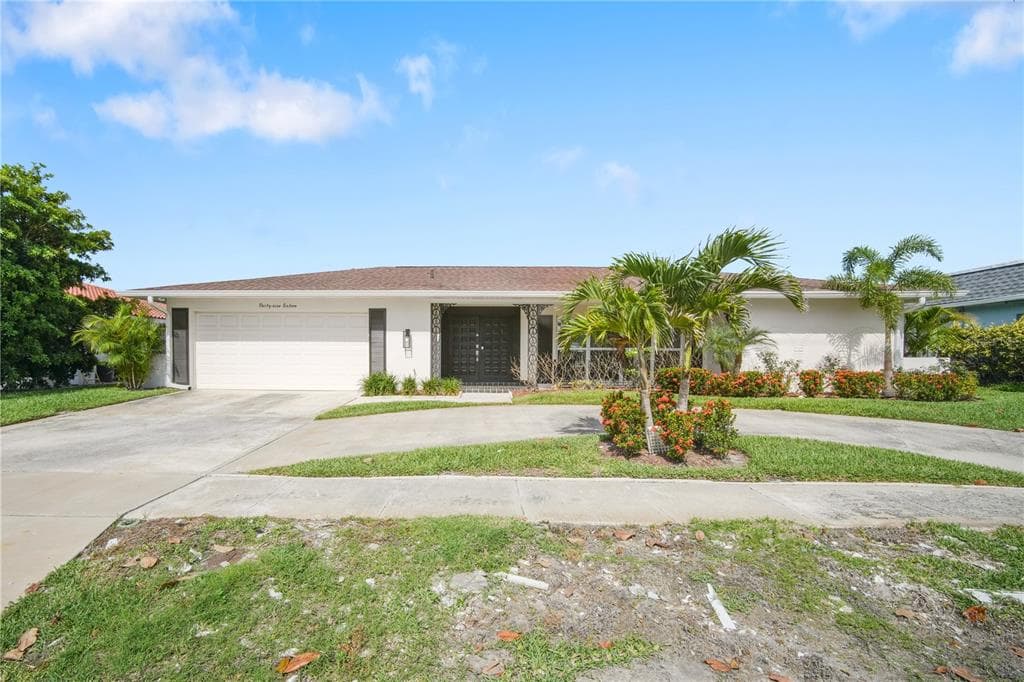 3916 DORAL DRIVE TAMPA, FL 33634
