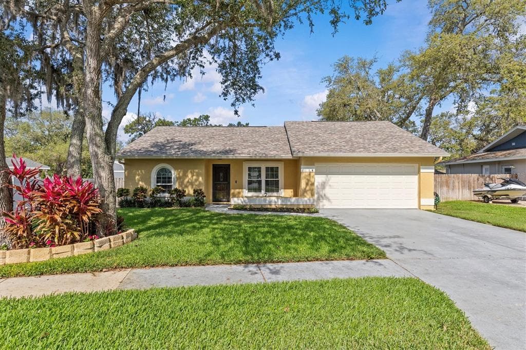 1017 HAMILTON AVENUE TARPON SPRINGS, FL 34689