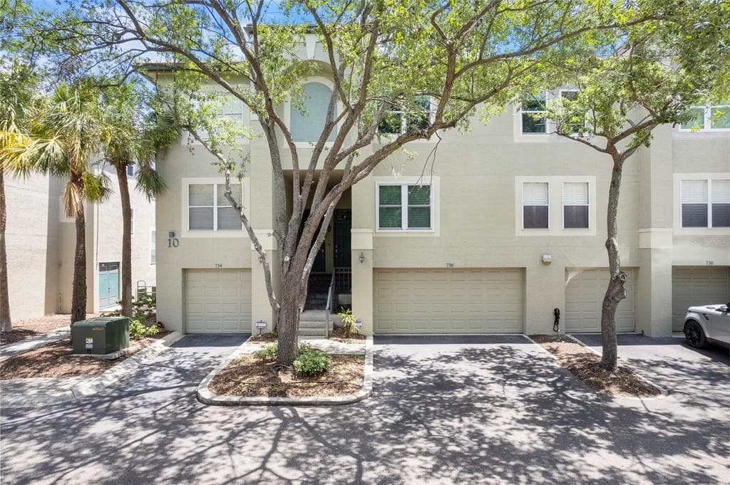 736 CORAL REEF DRIVE TAMPA, FL 33602