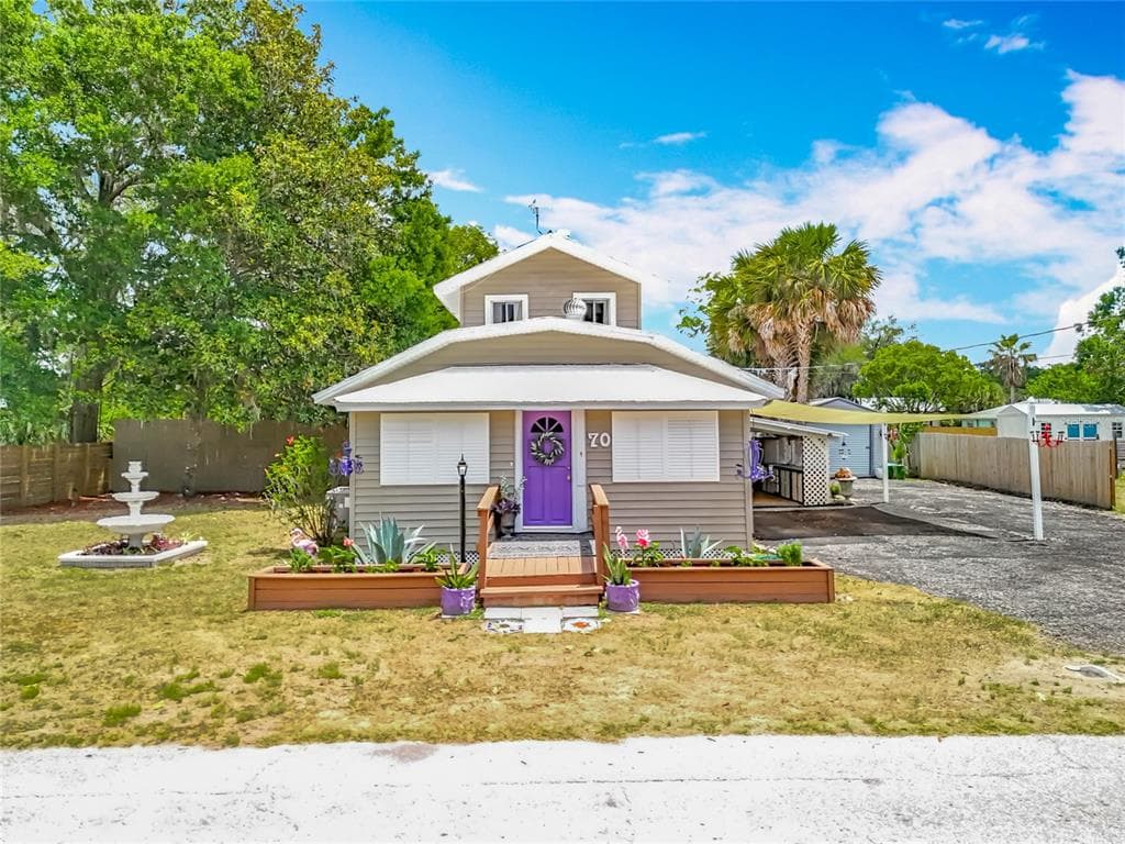 70 N OAK AVENUE UMATILLA, FL 32784
