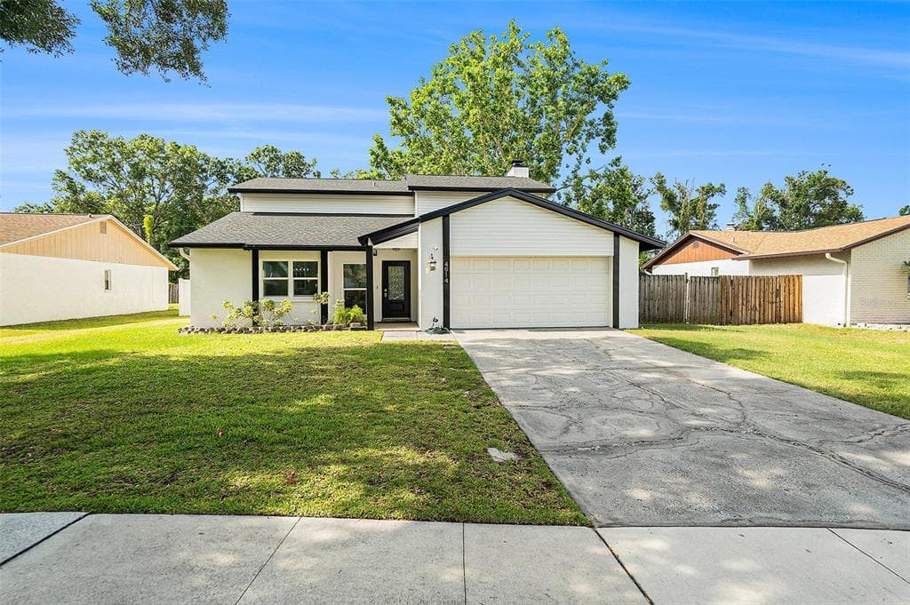 4914 COUNTRY HILLS DRIVE TAMPA, FL 33624