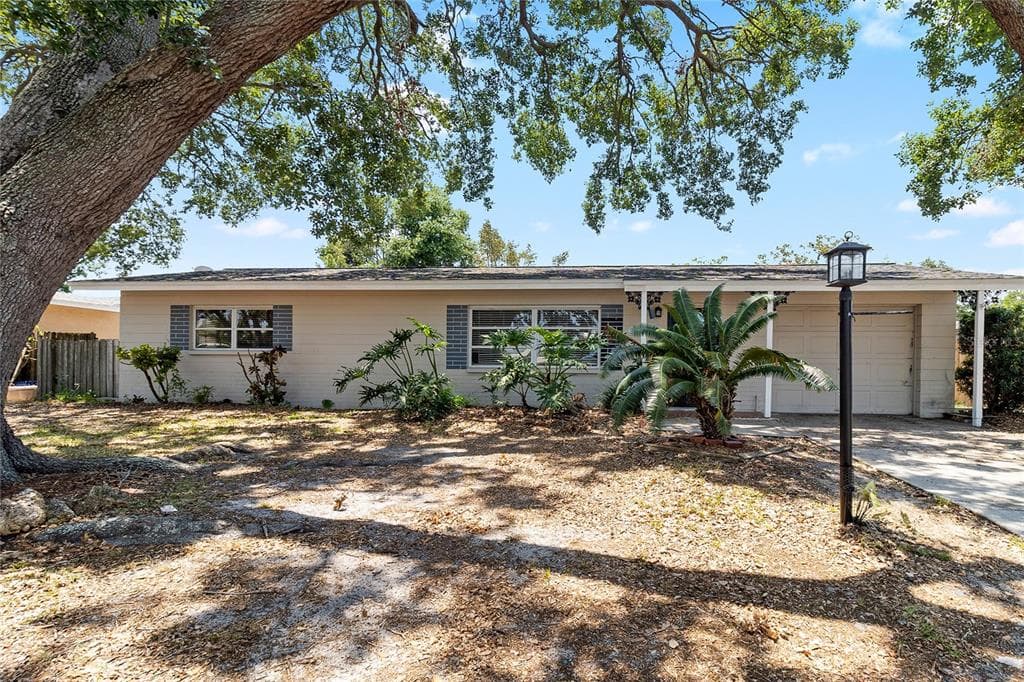 8696 118TH STREET SEMINOLE, FL 33772
