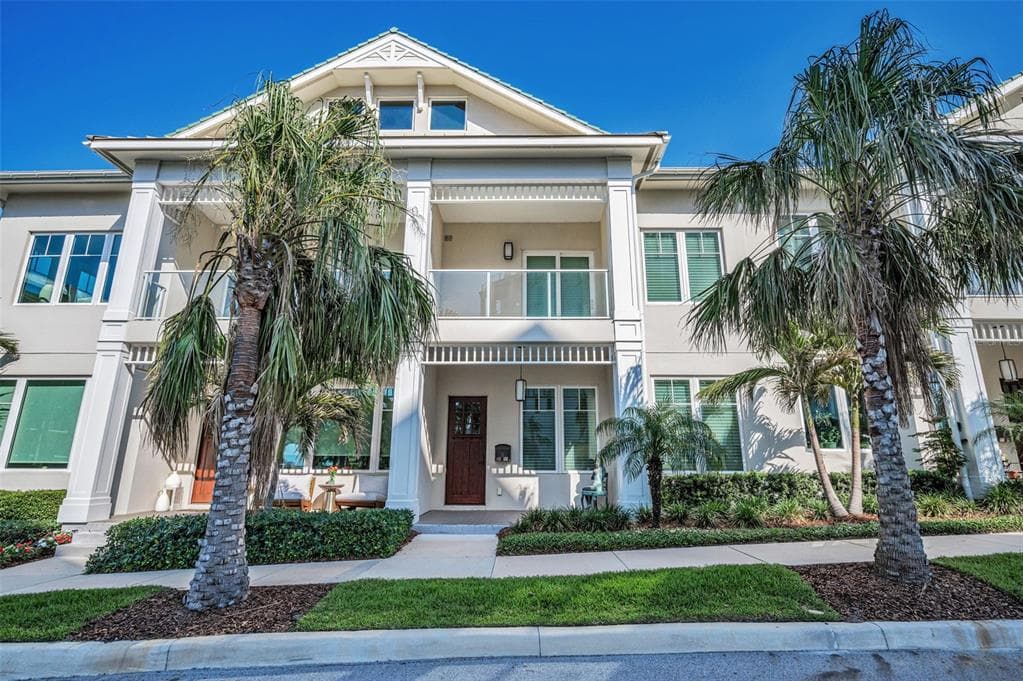 15 PALM TERRACE BELLEAIR, FL 33756