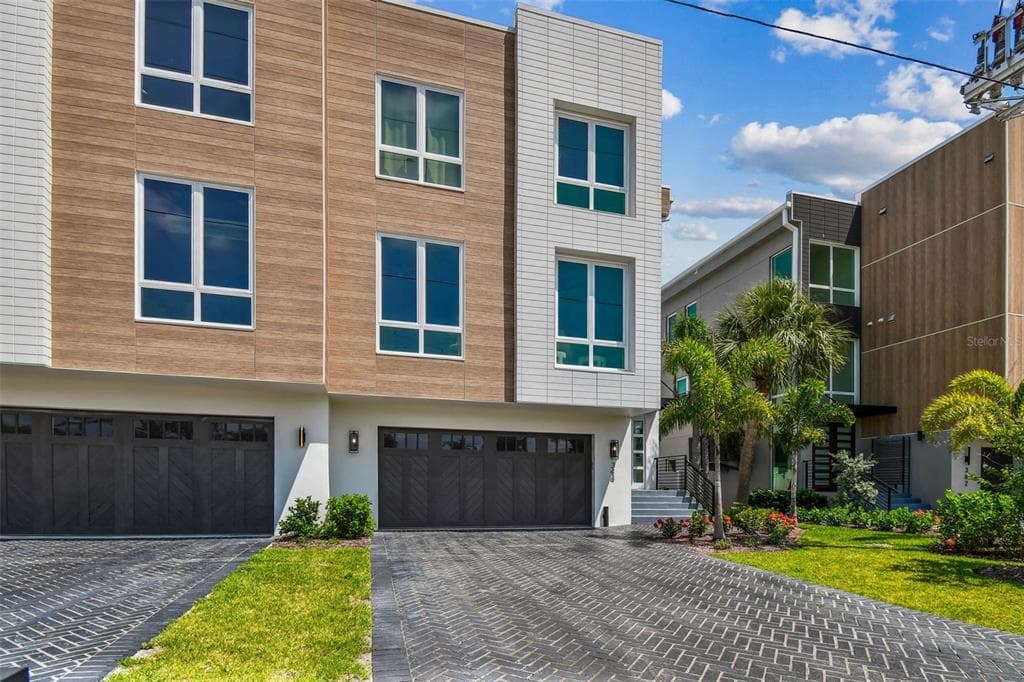 344 CAPRI BOULEVARD TREASURE ISLAND, FL 33706