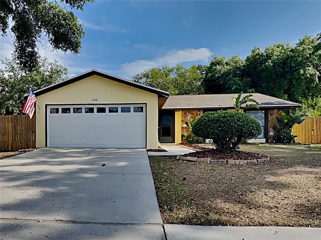 1238 PINEY BRANCH CIRCLE VALRICO, FL 33594