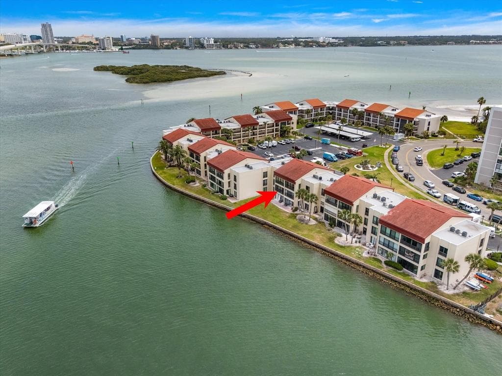 868 BAYWAY BOULEVARD UNIT 206 CLEARWATER BEACH, FL 33767
